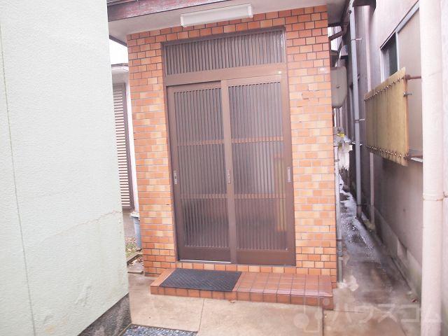 2/4 エントランス