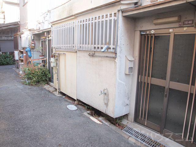 24/30 エントランス