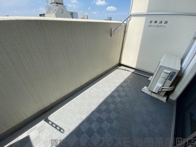 23/30 バルコニー