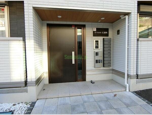 13/20 エントランス