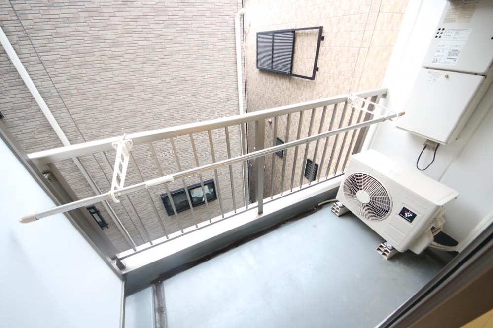 17/30 バルコニー