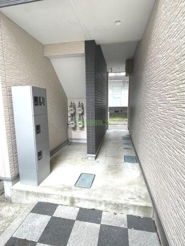 16/22 エントランス