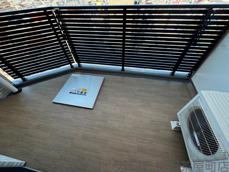 23/30 バルコニー