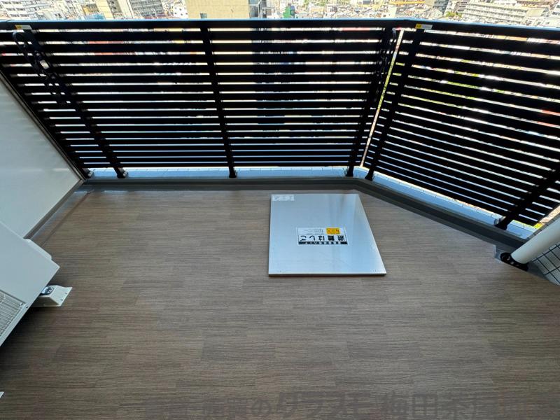 23/30 バルコニー