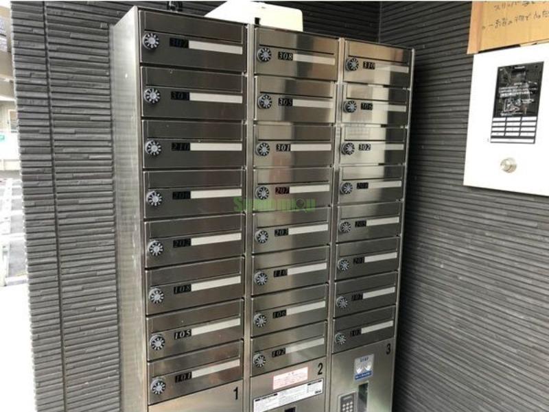 15/22 エントランス