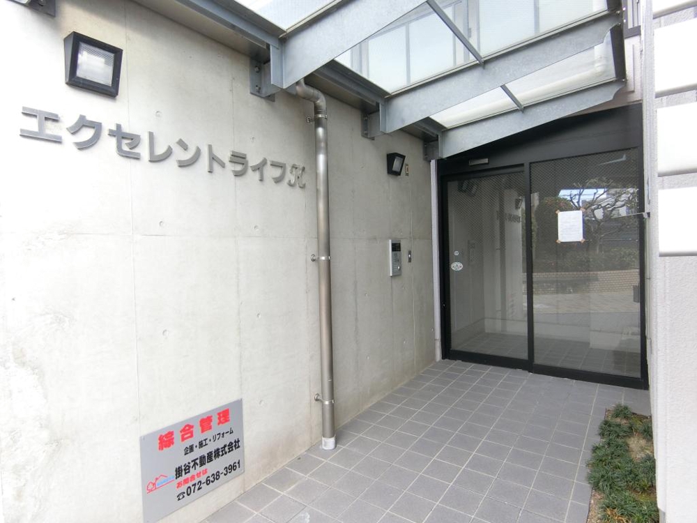 25/30 エントランス