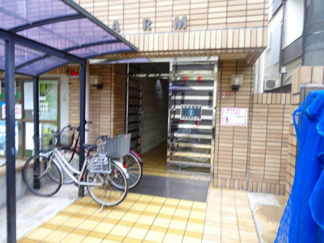 3/4 エントランス