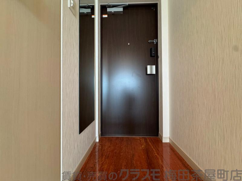 16/30 玄関