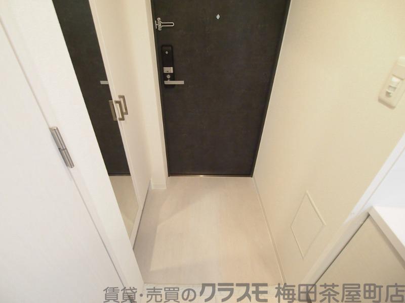 14/30 玄関