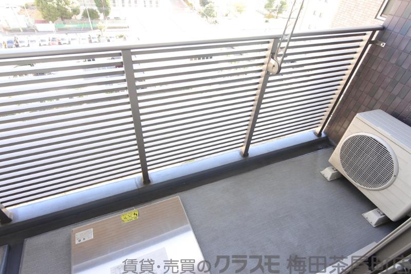 23/30 バルコニー