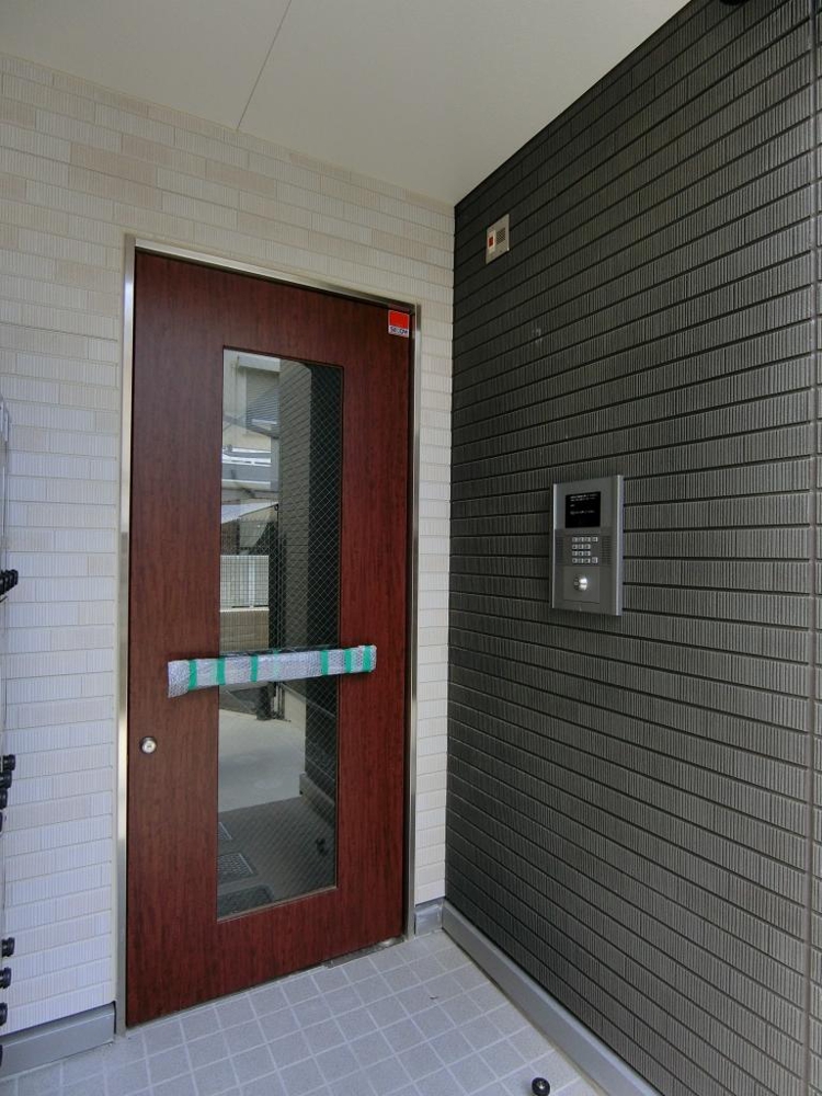 25/29 エントランス