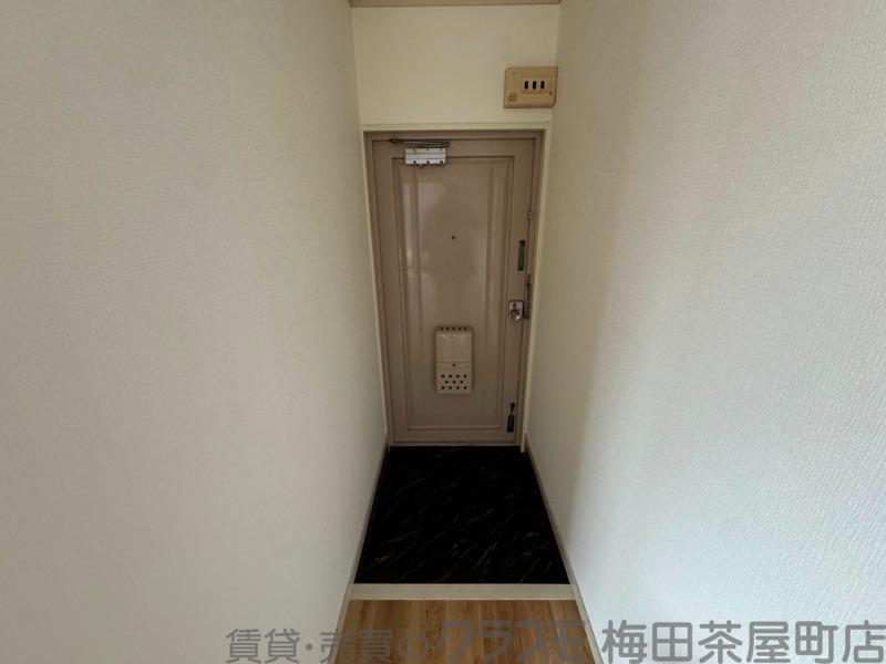 14/30 玄関