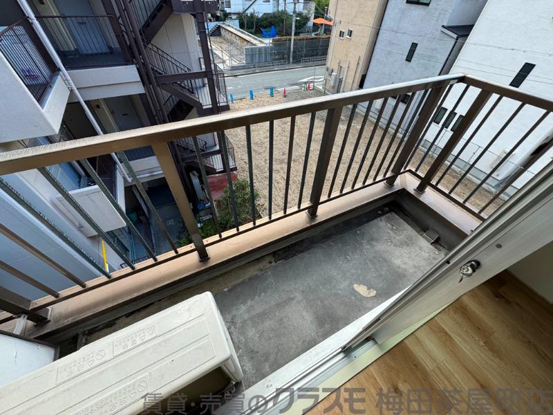 21/30 バルコニー