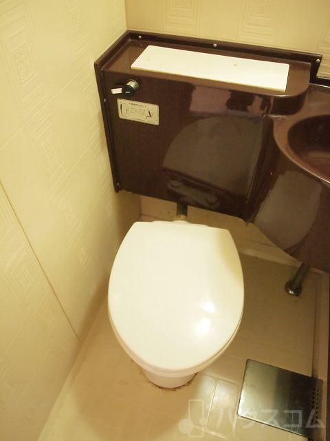 13/30 トイレ