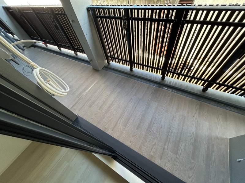 16/23 バルコニー