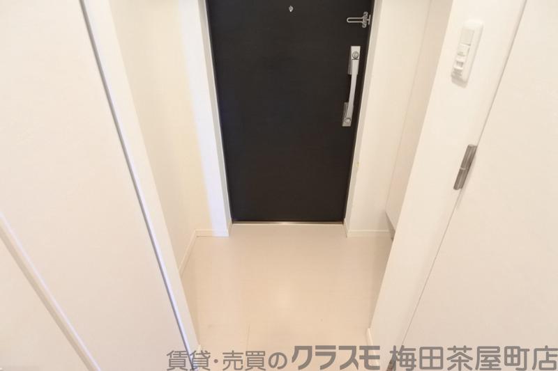 16/30 玄関