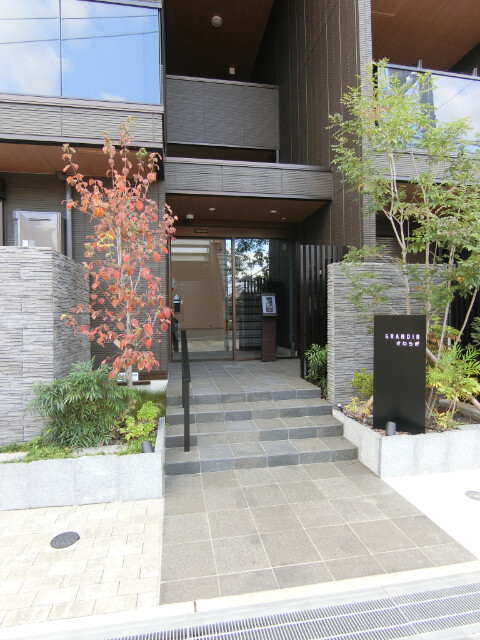 3/6 エントランス