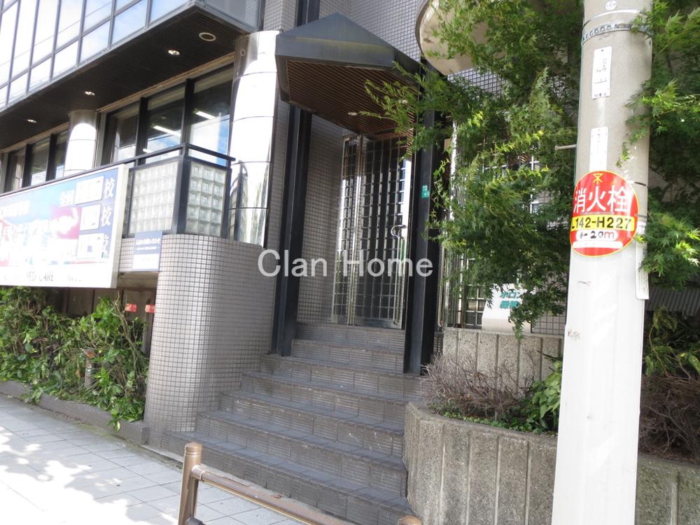 3/4 エントランス