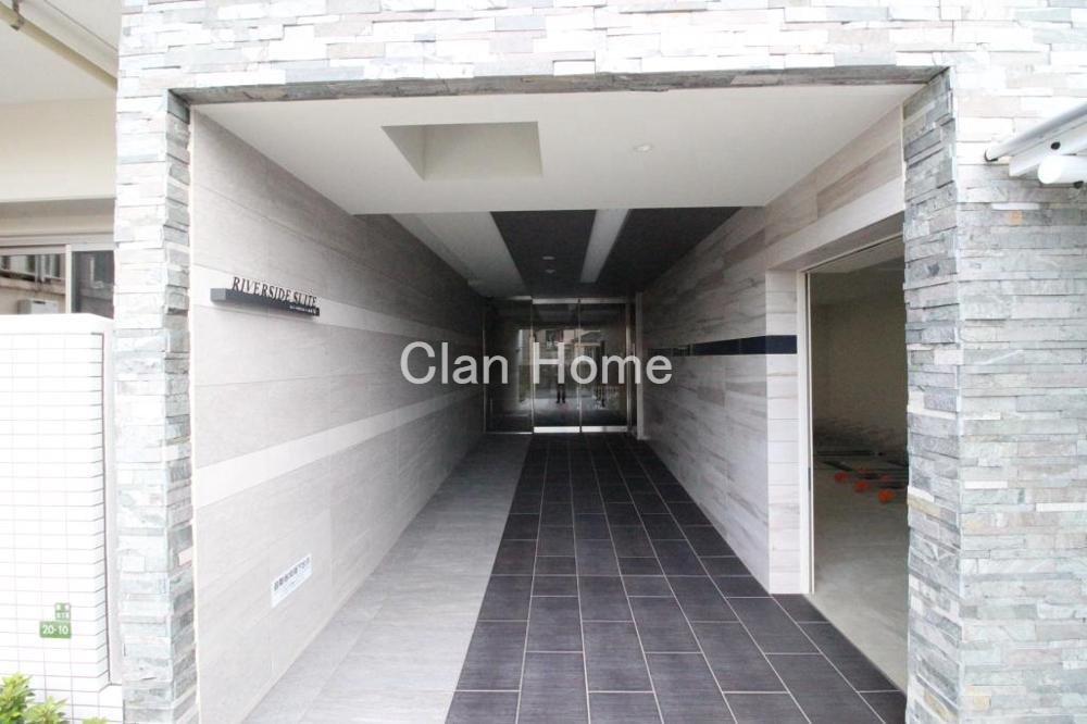 28/30 エントランス