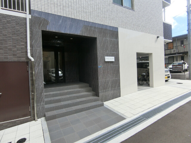 3/6 エントランス