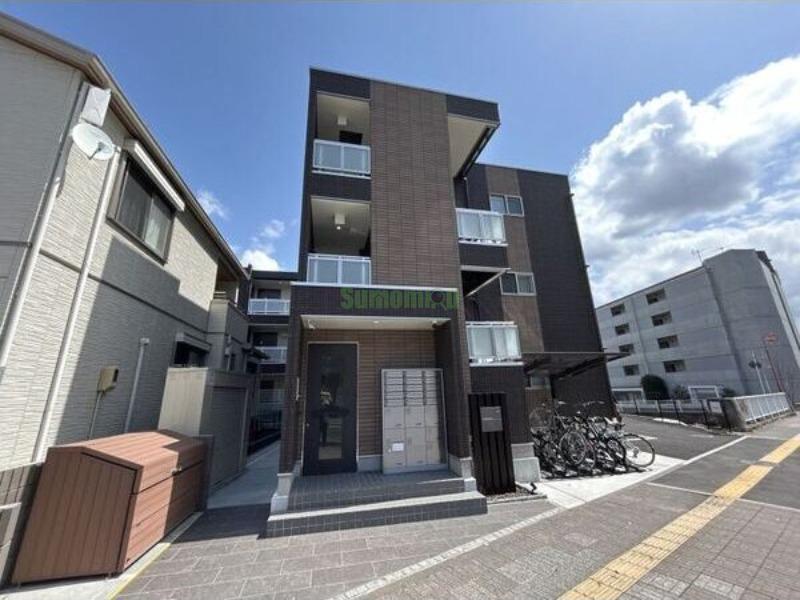 14/20 エントランス