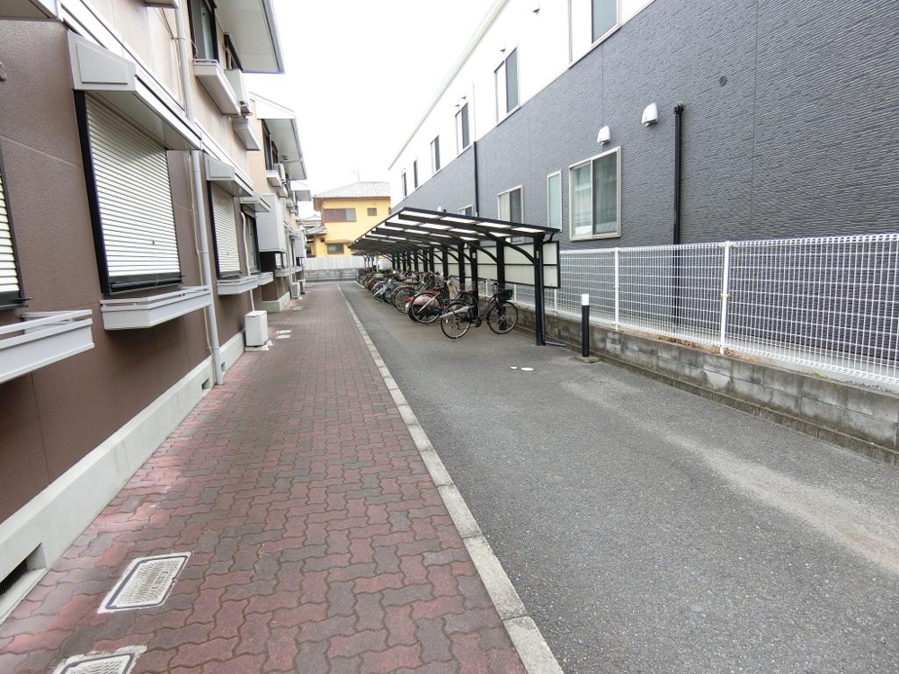 25/30 エントランス