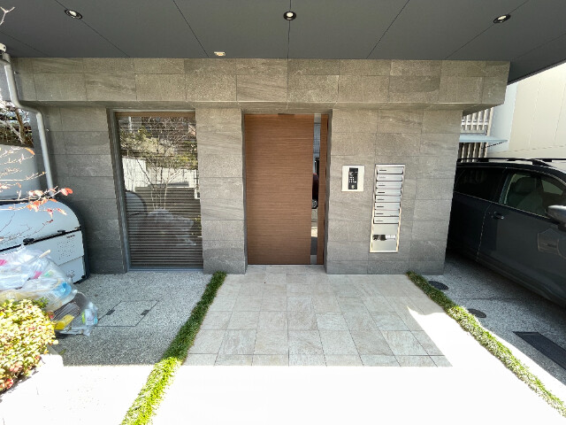 2/3 エントランス