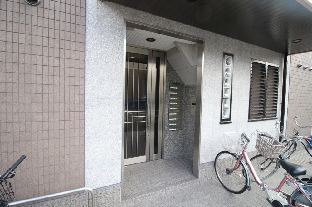 29/30 エントランス