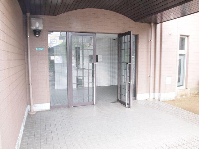 26/30 エントランス