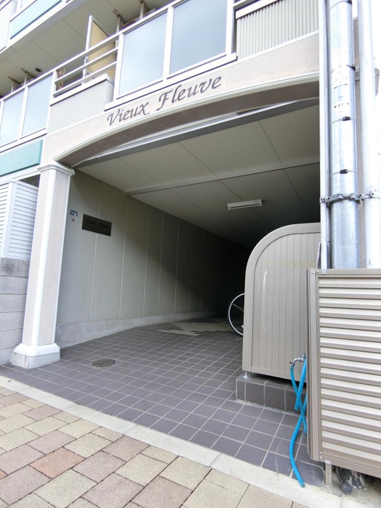 3/5 エントランス