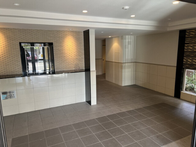 2/3 エントランス