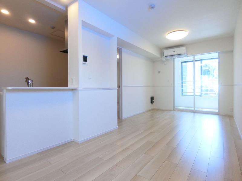 26/30 エントランス