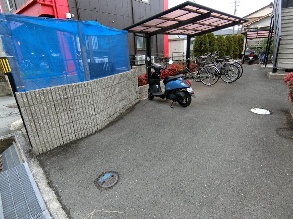 25/28 エントランス