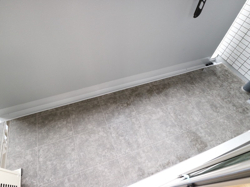 13/18 バルコニー