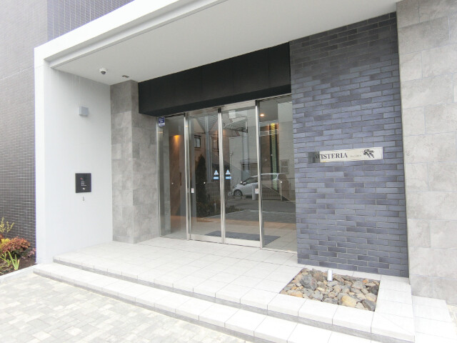 2/4 エントランス