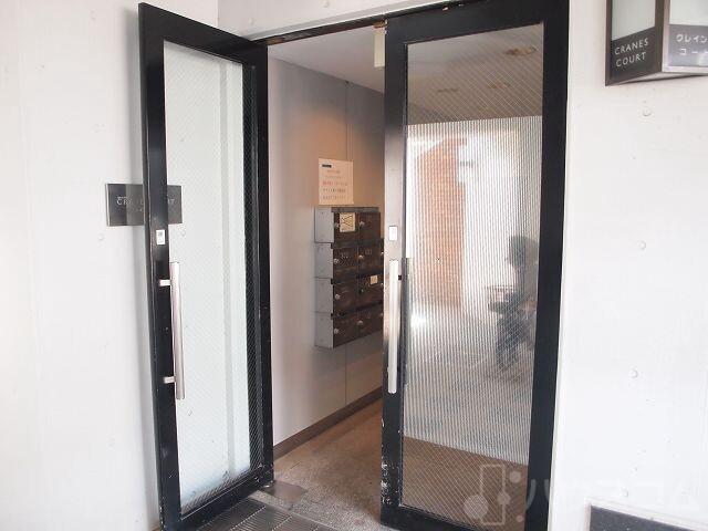 26/30 エントランス