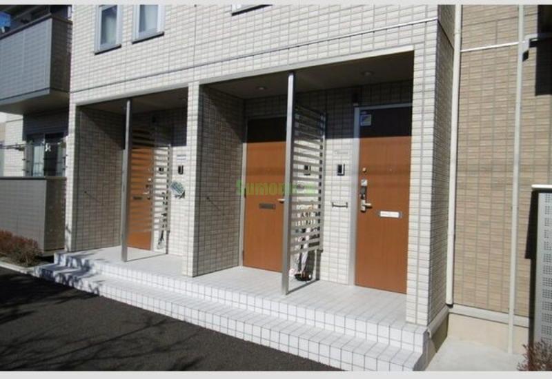 16/22 エントランス