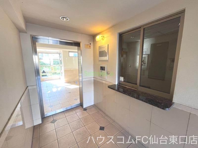 13/19 エントランス