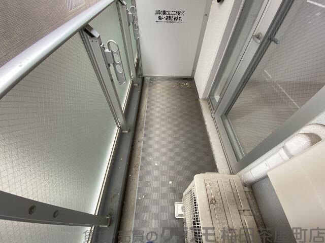 21/30 バルコニー