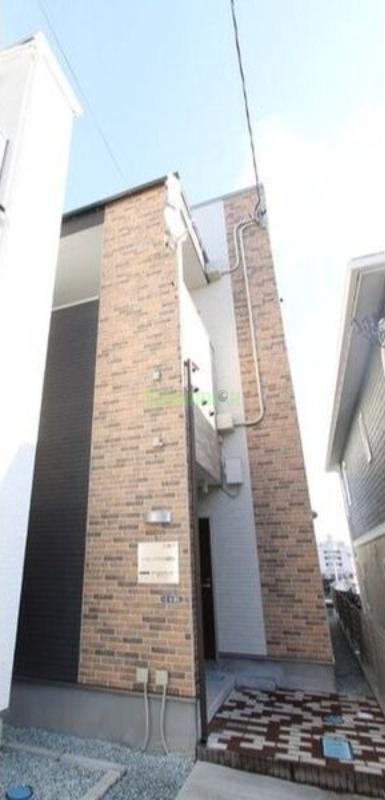 13/19 エントランス