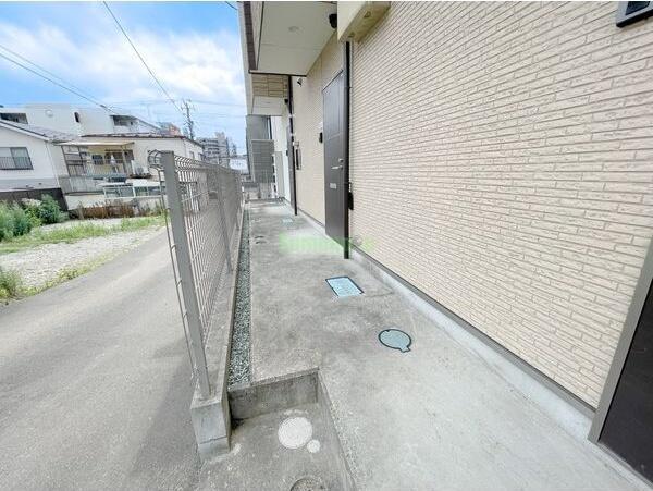 14/19 エントランス