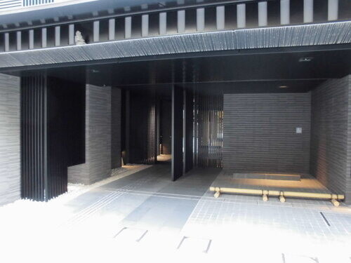 3/4 エントランス