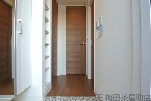 14/30 玄関