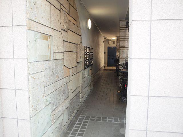 25/30 エントランス