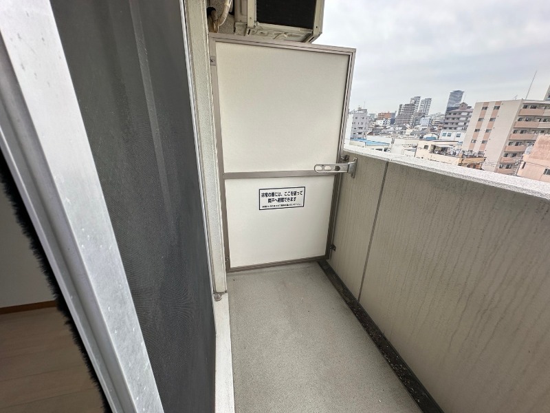 23/30 バルコニー