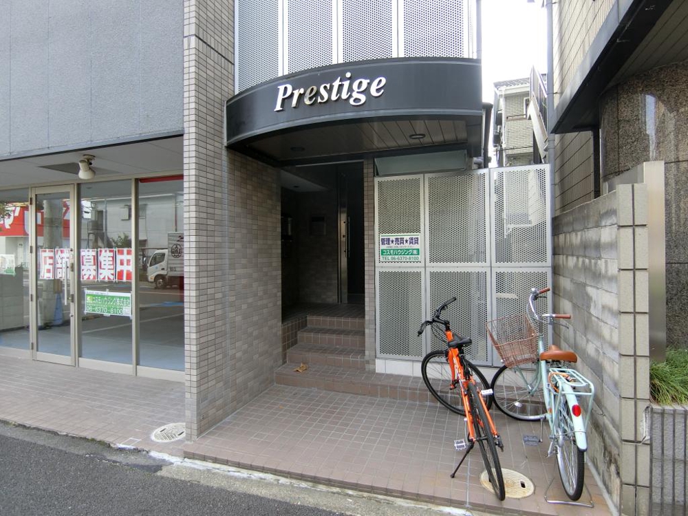 25/30 エントランス