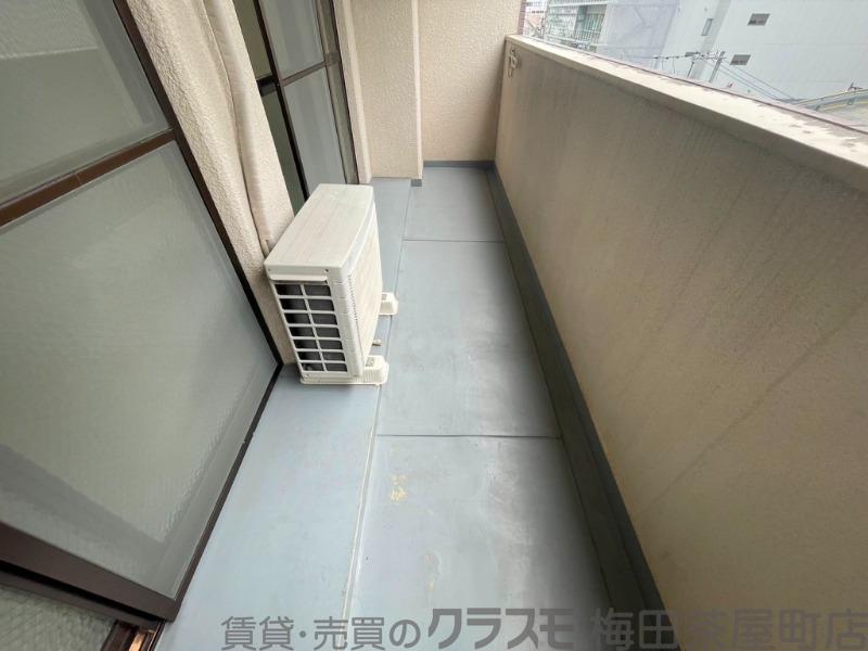 23/30 バルコニー