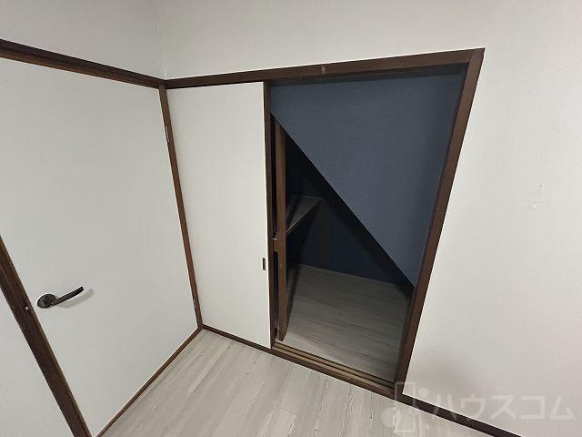 22/30 室内