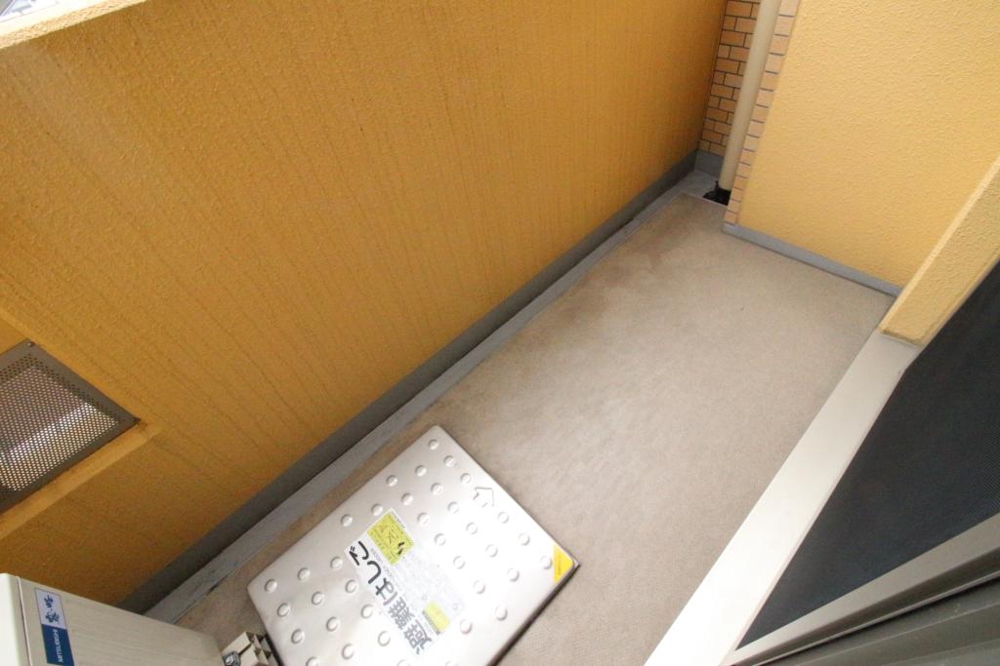 25/30 バルコニー