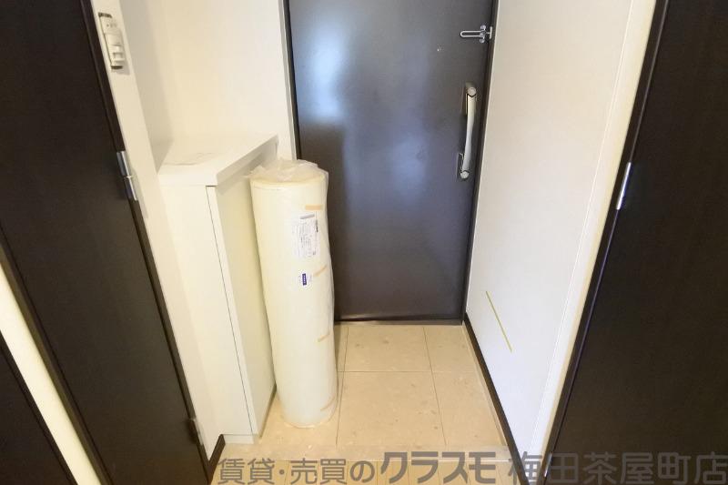 19/30 玄関